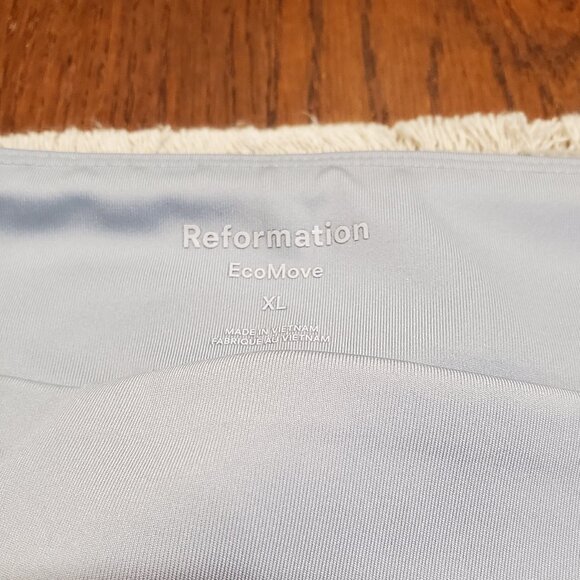 Reformation Ecomove 7 inch Blue Shorts, Size XL - Picture 11 of 15